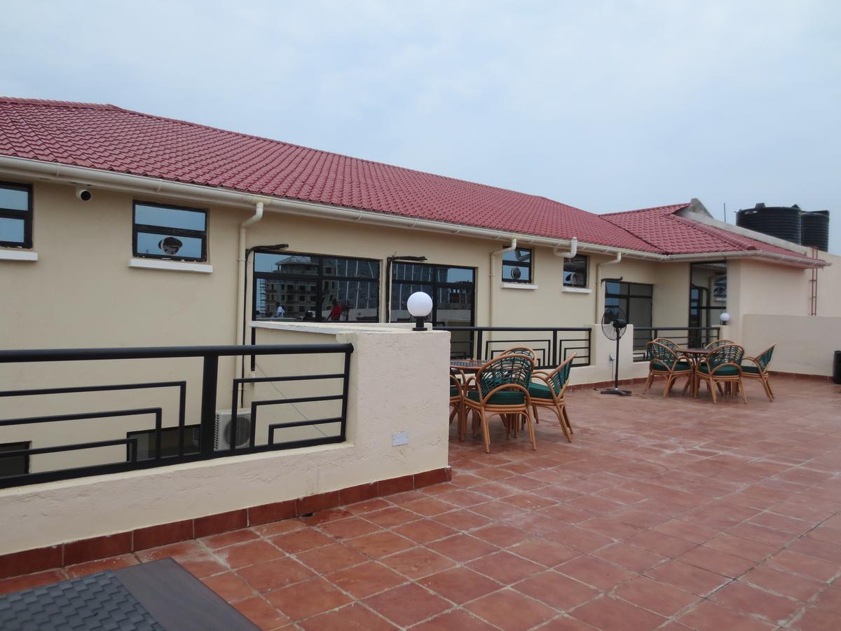 Airport Plaza Hotel Yuba Exterior foto